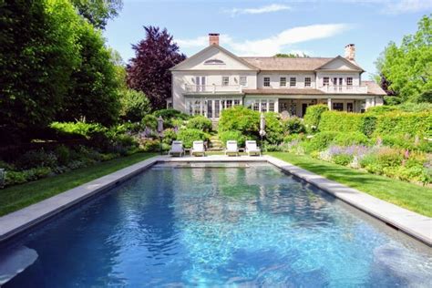 Martha Stewart House: A Stunning Look Inside Martha Stewarts Home