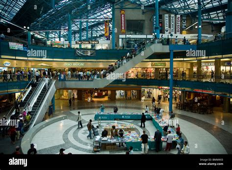 South Africa, Johannesburg. Shopping at Carlton Centre Stock Photo - Alamy