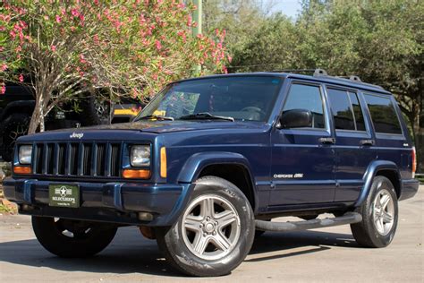 2000 Blue Jeep Cherokee