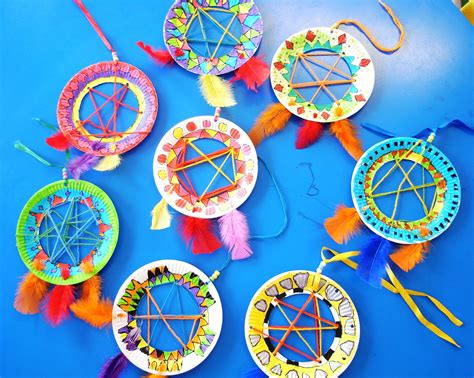 DREAM CATCHERS These Native American dream catchers are really popular with kids. Buy small ...