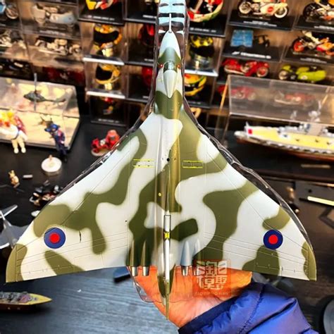 SCALE BRITISH VULCAN Jet Strategic Bomber Aircraft Model Alloy Aircraft 1:144 £35.99 - PicClick UK