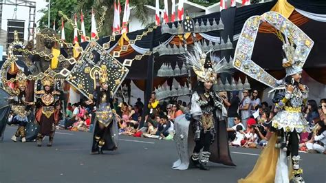 Jember Fashion Carnaval 2014 - YouTube