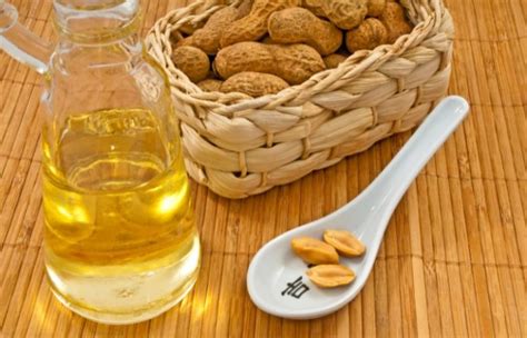 7 Top Peanut Oil Substitutes & When To Use Them