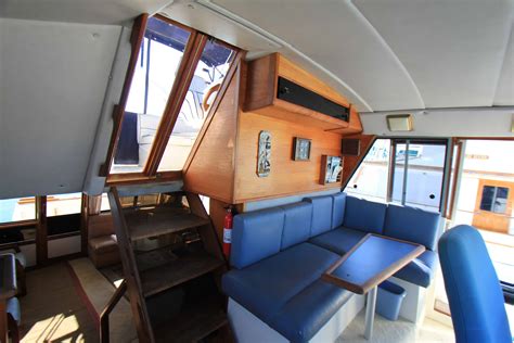 45 Bayliner Pilothouse - West Coast Yachts