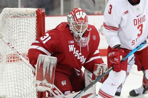 Wisconsin Badgers men’s hockey: UW splits early weekend series with ...