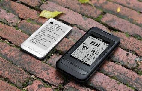 InkCase + provides owners of Android phones with an E Ink display