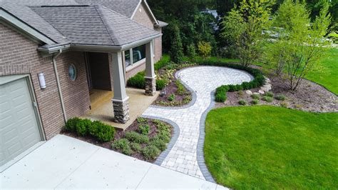 How Landscapers Near Me Use Plantings to Beautify Backyards in Macomb ...