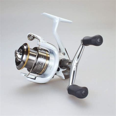 Shimano Stradic 3000 SFD, 140m/ 0,25mm - 6,0:1 - 295g