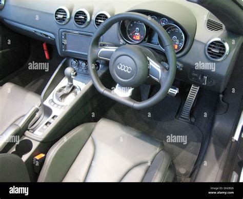 Audi tt roadster hi-res stock photography and images - Alamy