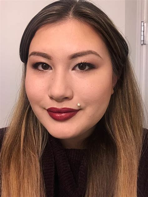 A simple look with red lipstick. : r/MakeupAddiction