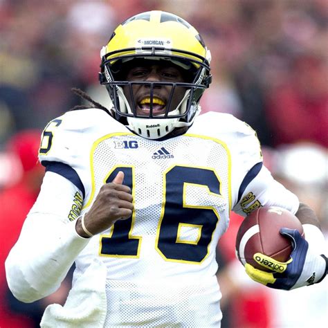 Denard Robinson Breaks Pat White's All-Time QB Rushing Yard Record ...