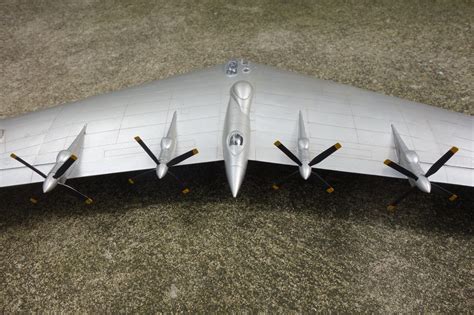 Northrop X/YB-35 Flying Wing 1:72 - FineScale Modeler - Essential magazine for scale model ...