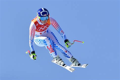 Lindsey Vonn finishes skiing career with bronze medal in final race ...