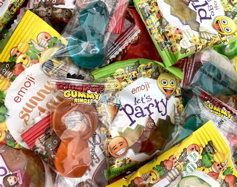 Buy Assorted Chewy Candy 2.5 Pound Pack Gummy Ring Pops, Emoji Fun Size ...