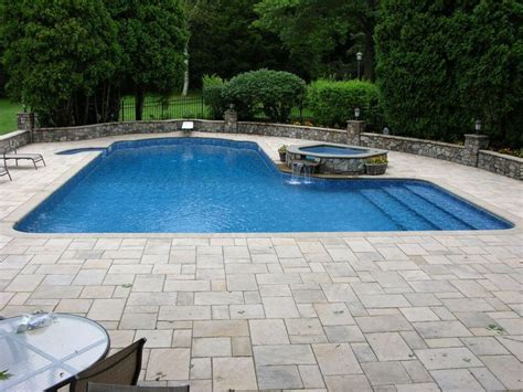 L shaped pool example | Inground pool designs, Cool swimming pools ...