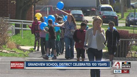 Grandview School District celebrates 100th anniversary - YouTube