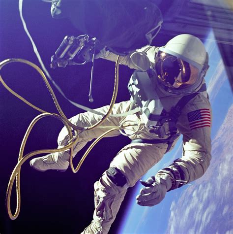 Spacewalk 1080P, 2K, 4K, 5K HD wallpapers free download | Wallpaper Flare