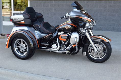 2017 Harley Davidson Tri-Glide Trike Custom Flawless. Retail Price ...