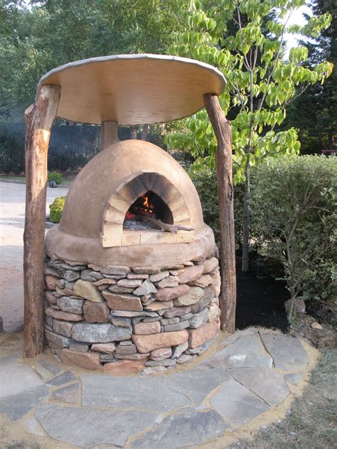 Everyone needs an Earthen Oven! | Pizza oven, Backyard, Diy pizza oven