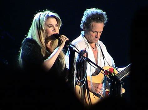 File:Stevie Nicks and Lindsey Buckingham.jpg - Wikimedia Commons