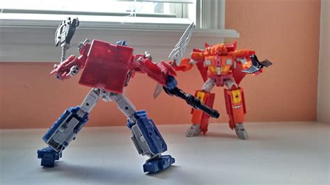 Optimus Prime vs. Sentinel Prime in G1 but it looks more epic! (Plus I added SP's shield. :3 ...