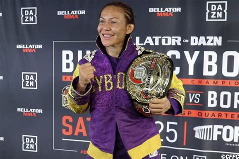 cris-cyborg-bellator-238-belt-video-1 | MMA Junkie