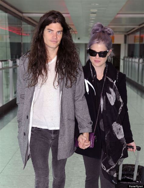 Kelly Osbourne, Matthew Mosshart Dating: Couple Hits Heathrow (PHOTO) | HuffPost Entertainment