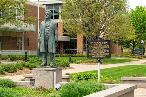 Leonidas Lent Hamline Statue on the Campus of Hamline University Editorial Stock Image - Image ...