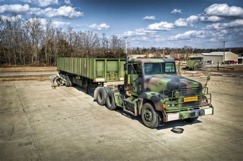 Two 88M AIT students at Fort Leonard Wood, Missouri, conducting checks ...