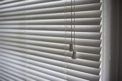 Free Image of Horizontal venetian blinds | Freebie.Photography