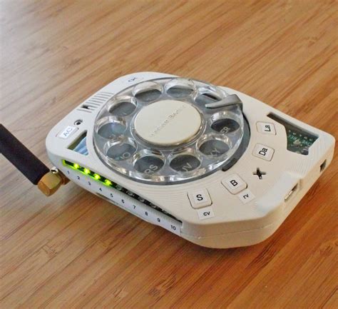 There's Now a Rotary Cellphone That Exists For That Sweet Retro ...