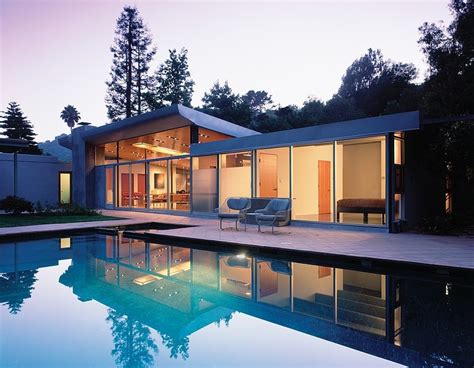 Benedict Canyon Residence by Griffin Enright Architects