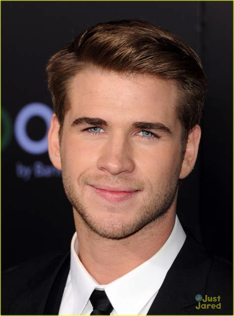 Liam Hemsworth & Miley Cyrus: 'The Hunger Games' Premiere Pair - Liam ...