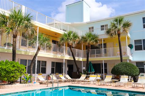 13 Hollywood beach hotels for a perfect vacation