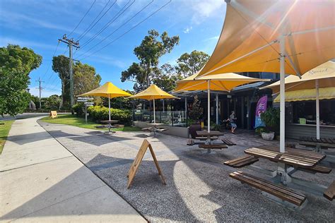 Case Study | Bribie Island RSL Club Umbrellas | MakMax Australia