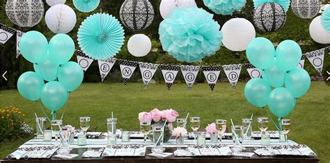 Épinglé par R Hale sur Tea Party Baby Shower | Palette jardin, Fleur ...