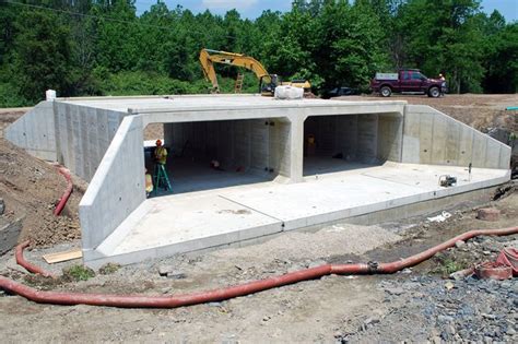 Apocalypse compound perfection! | Earth sheltered homes, Underground homes, Earth homes