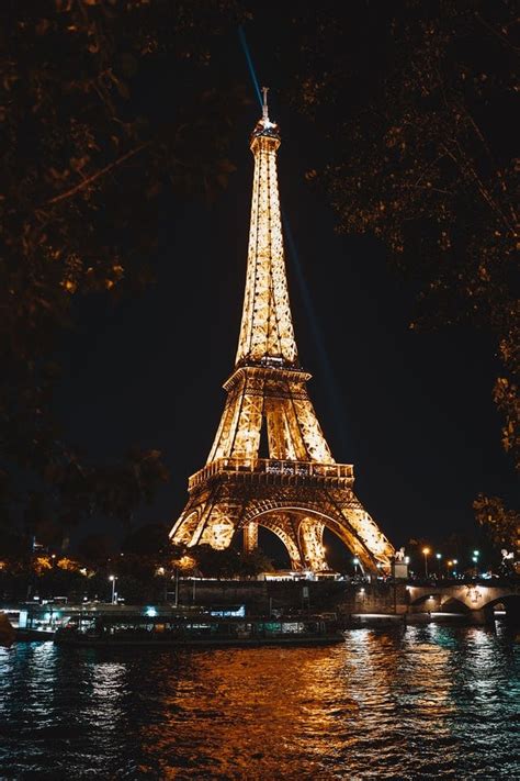 🗼Fotos de la Torre Eiffel de noche: ¿son ilegales? [2024] | Curso | Crehana