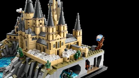 Hogwarts™ Castle and Grounds - Videos - LEGO.com for kids