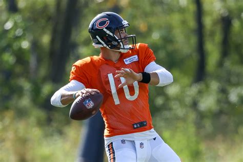 Chicago Bears leave door open on quarterback competitio