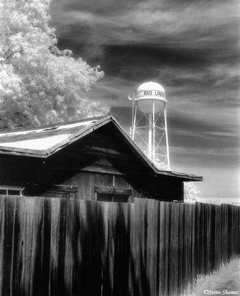 Rio Linda Watertower | Rio Linda, California | Steve Shames Photo Gallery