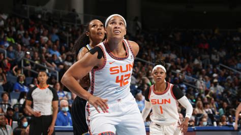 2022 WNBA Sixth Player of the Year: Sun's Brionna Jones wins honor in near-unanimous fashion ...