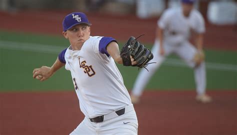 LSU baseball ranked No. 1 in Collegiate Baseball preseason poll