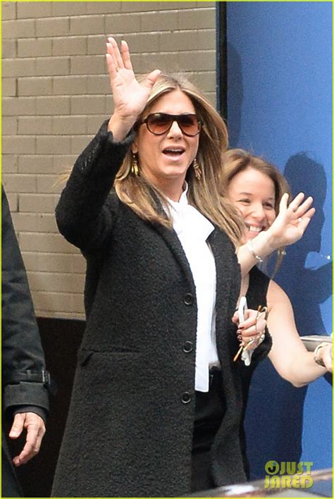 Jennifer Aniston is Happy to Be Discussing 'Cake' & Not Her Personal Life: Photo 3284942 ...