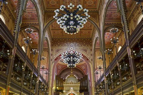 Budapest: The Great Synagogue Skip the Line Ticket | GetYourGuide