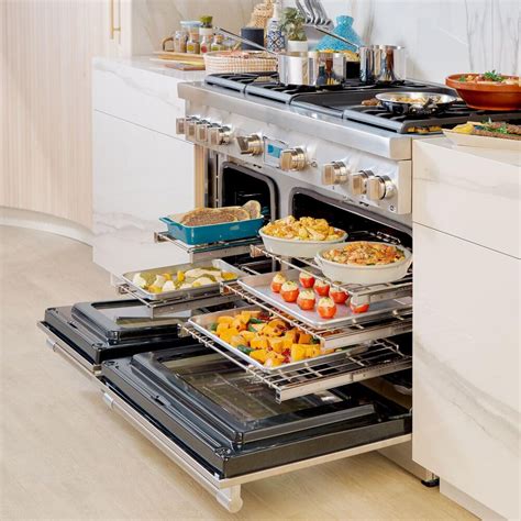 Thermador 60" Pro Grand Dual Fuel Range with 6 Burners and Griddle in Stainless Steel | Nebraska ...