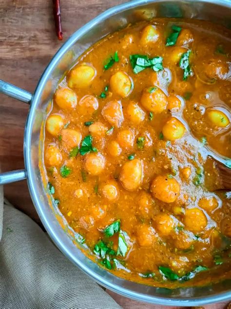 Authentic Chana Masala Recipe (Indian Chickpea Curry) - Go Healthy Ever After