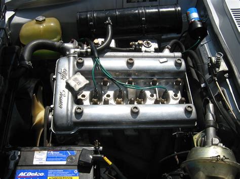 1970 Alfa Romeo 1750 GTV Engine | 1970 Alfa Romeo 1750 GTV | Flickr