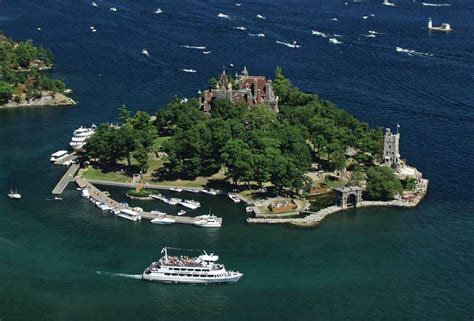 Gananoque: Cruise to 1000 Islands | City Experiences