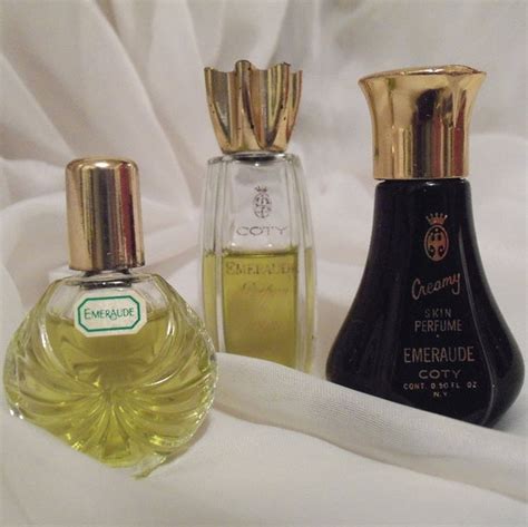 Items similar to Vintage Coty Emeraude perfume set, 1950's Coty Parfume collection. A beautiful ...